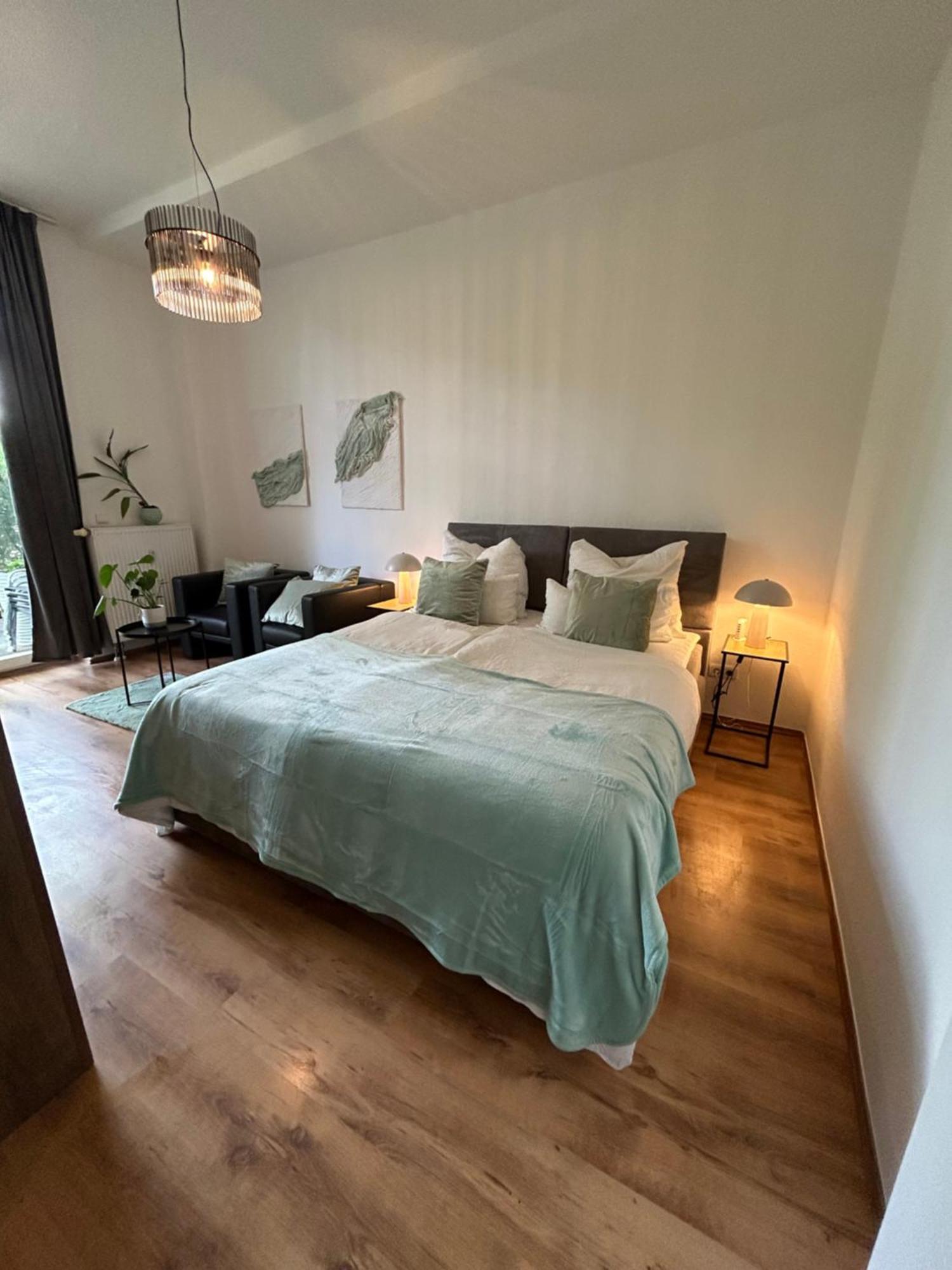 Mintara Komfort Apartment Mit Grill -Terrasse, Sky Und Parkplatz Магдебург Екстериор снимка