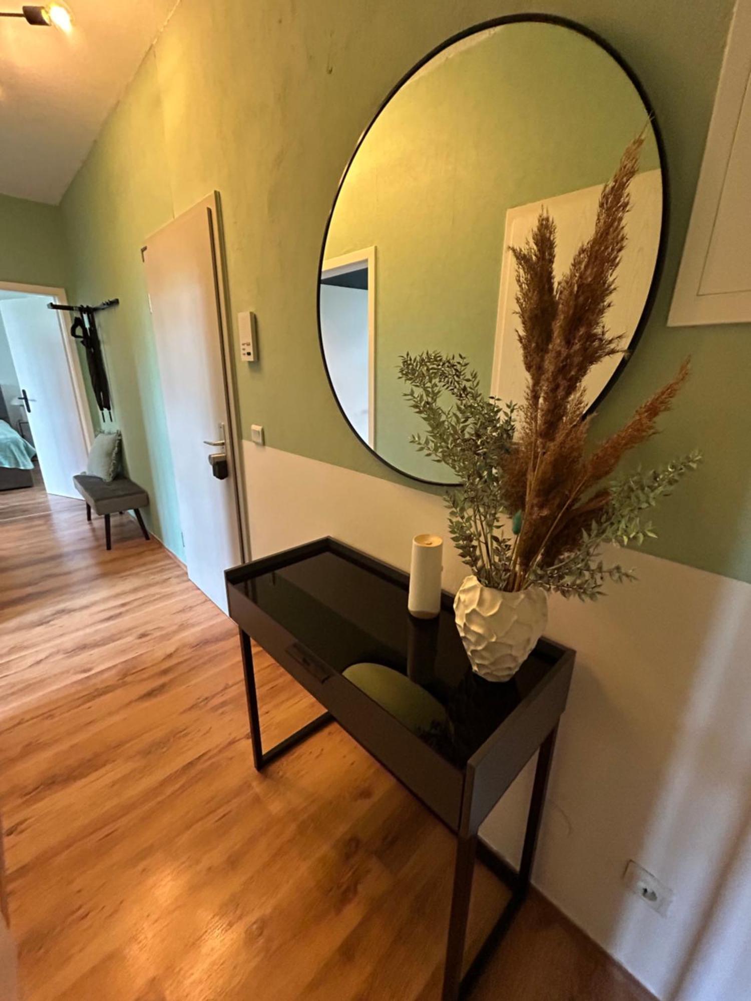 Mintara Komfort Apartment Mit Grill -Terrasse, Sky Und Parkplatz Магдебург Екстериор снимка